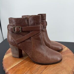 Cole Haan Cassidy Buckle brown Leather Bootie grand o/s sz 8.5